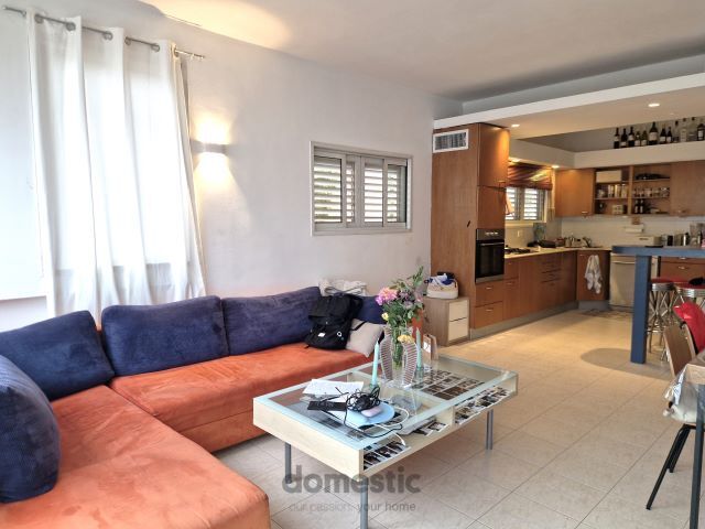 For sale 3 room apartment on Habima Square Tel Aviv